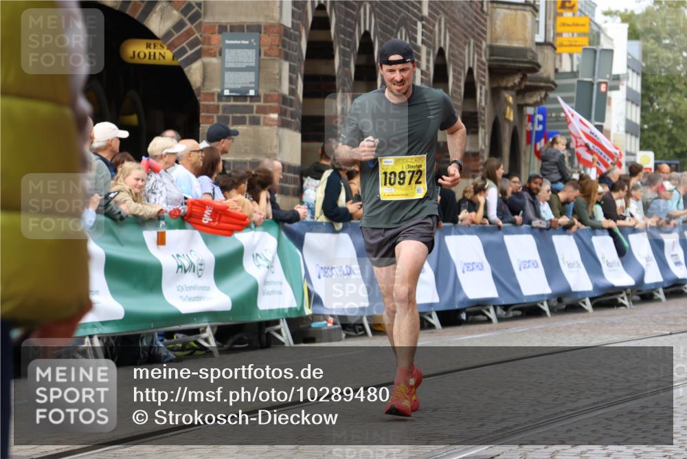 13.09.2026 - 21. swb-Marathon Bremen Strokosch-Dieckow http://msf.ph/oto/10289480 13.09.2026 10:41:56 Ziel 10341, 11426, 11527, 11628, 11944, 12246, 12442, 12455, 13586, 13600, 12426, 13585, 13621 meine-sportfotos.de