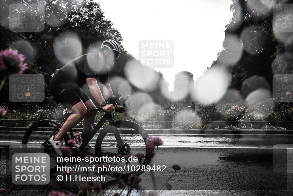 13.09.2026 - Stadtparktriathlon H.Heesch http://msf.ph/oto/10289482 13.09.2026 11:44:32 Radfahren 760, 830, 911 meine-sportfotos.de