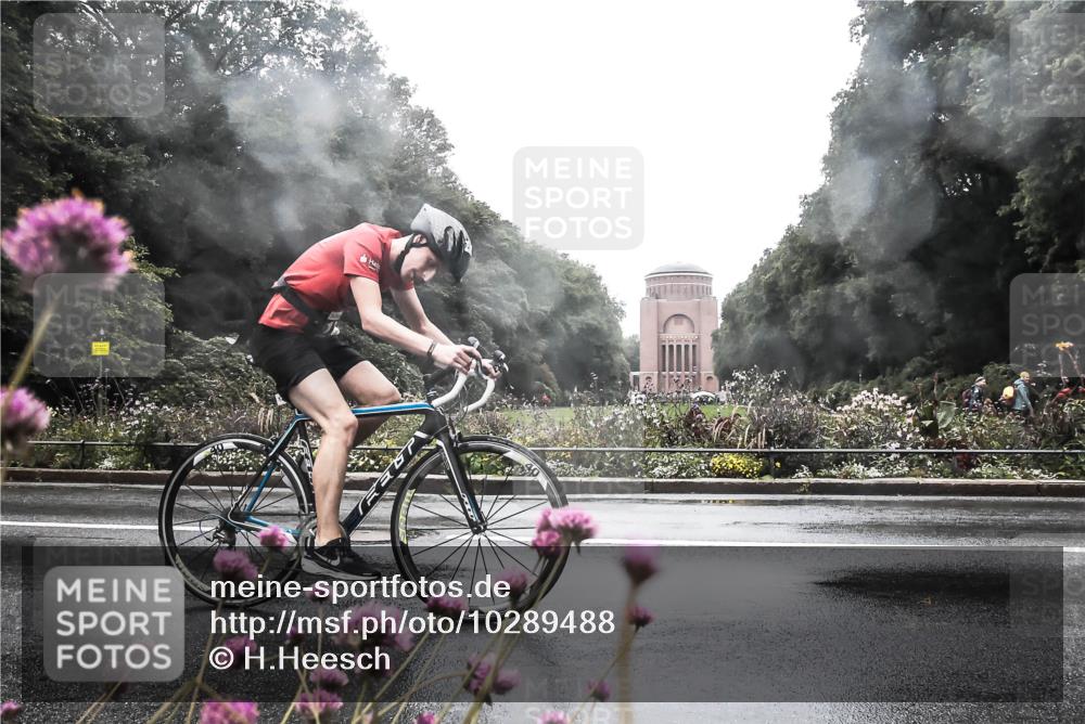 13.09.2026 - Stadtparktriathlon H.Heesch http://msf.ph/oto/10289488 13.09.2026 12:54:50 Radfahren 1179, 1217 meine-sportfotos.de