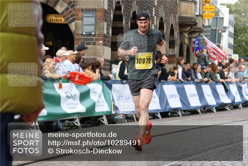 13.09.2026 - 21. swb-Marathon Bremen Strokosch-Dieckow http://msf.ph/oto/10289491 13.09.2026 10:41:56 Ziel 10341, 11426, 11527, 11628, 11944, 12246, 12442, 12455, 13586, 13600, 12426, 13585, 13621 meine-sportfotos.de