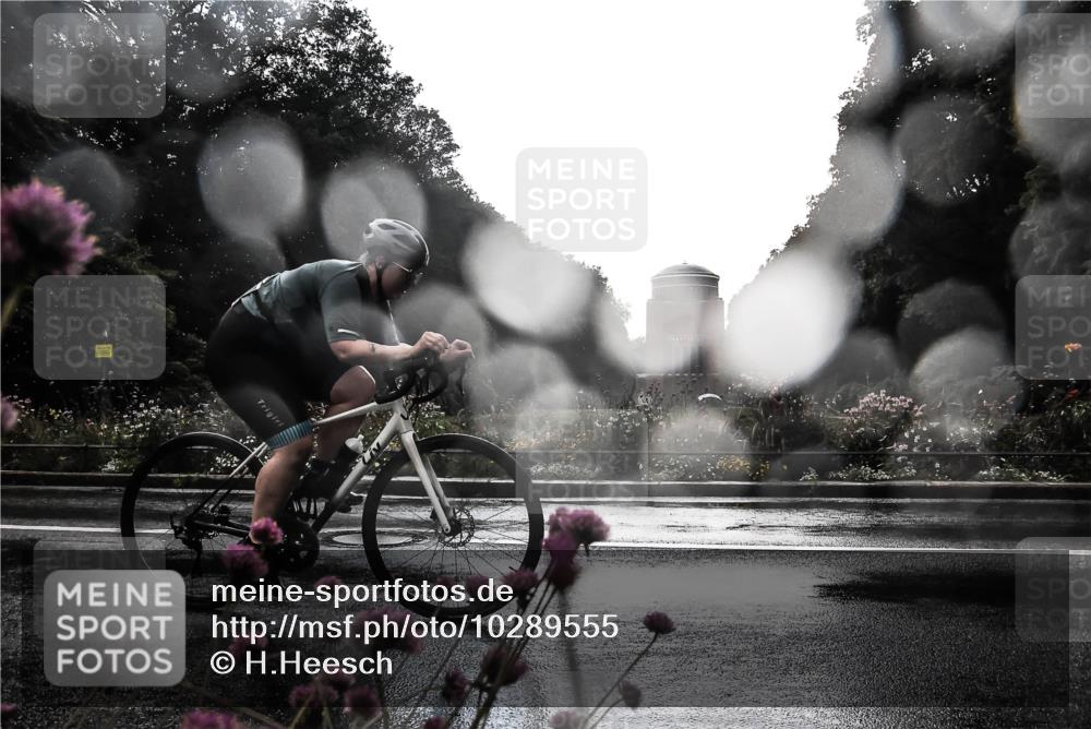 13.09.2026 - Stadtparktriathlon H.Heesch http://msf.ph/oto/10289555 13.09.2026 11:45:20 Radfahren 799 meine-sportfotos.de