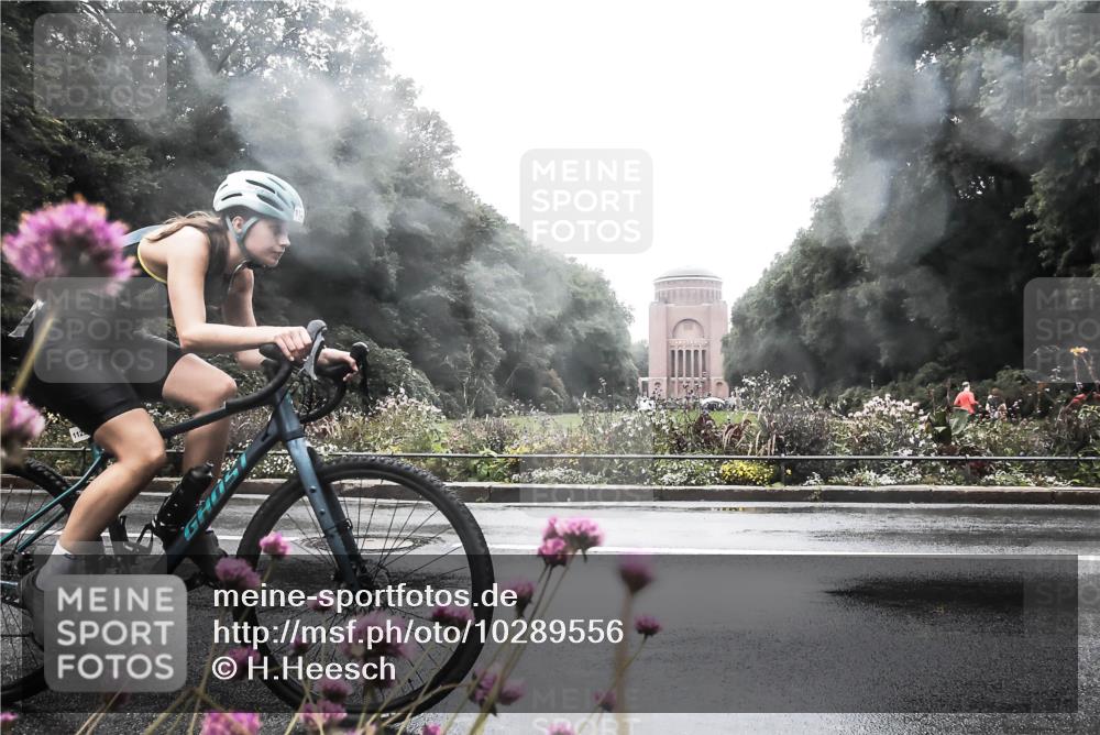 13.09.2026 - Stadtparktriathlon H.Heesch http://msf.ph/oto/10289556 13.09.2026 12:55:19 Radfahren 1072, 1076, 1098, 1129, 1218, 1250, 1269, 1405 meine-sportfotos.de