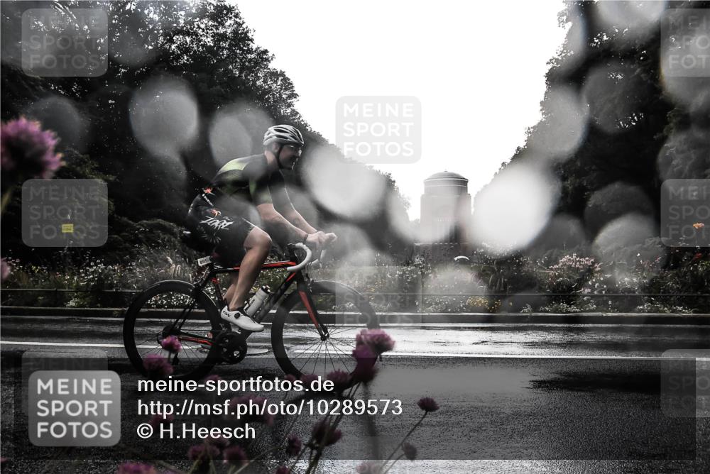 13.09.2026 - Stadtparktriathlon H.Heesch http://msf.ph/oto/10289573 13.09.2026 11:45:36 Radfahren 749, 895 meine-sportfotos.de