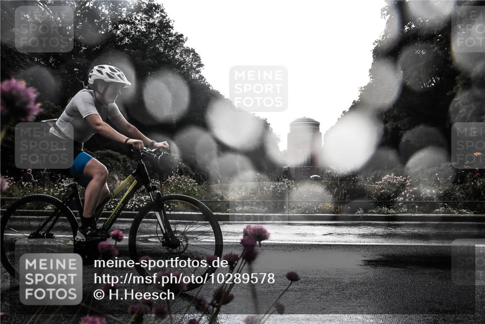 13.09.2026 - Stadtparktriathlon H.Heesch http://msf.ph/oto/10289578 13.09.2026 11:45:41 Radfahren 749, 754, 839 meine-sportfotos.de