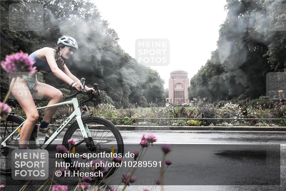 13.09.2026 - Stadtparktriathlon H.Heesch http://msf.ph/oto/10289591 13.09.2026 12:55:45 Radfahren 1152 meine-sportfotos.de