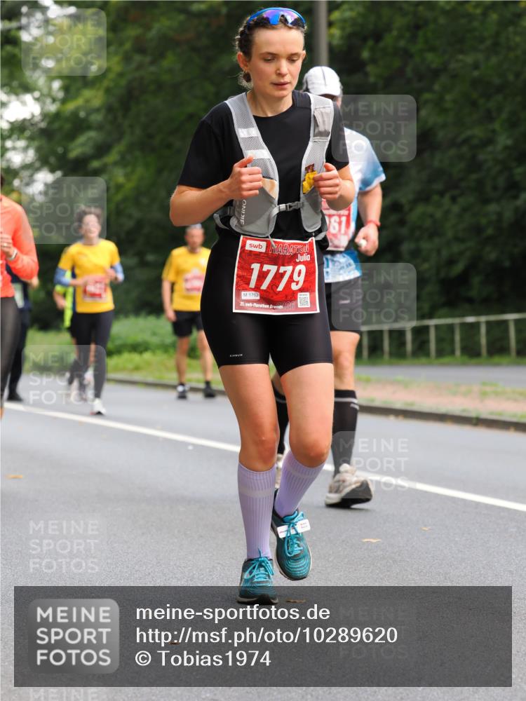 13.09.2026 - 21. swb-Marathon Bremen TobiasT http://msf.ph/oto/10289620 13.09.2026 12:28:47 Laufen 1, 1779, 1762, 21 meine-sportfotos.de