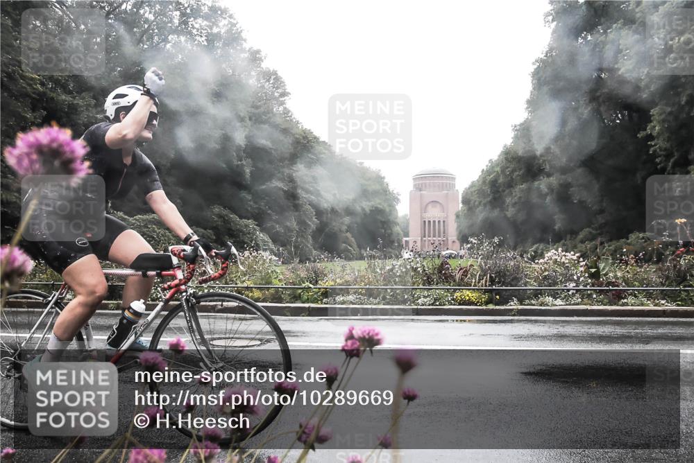 13.09.2026 - Stadtparktriathlon H.Heesch http://msf.ph/oto/10289669 13.09.2026 12:56:35 Radfahren 1156, 1164, 1202, 1253, 1271, 1389 meine-sportfotos.de