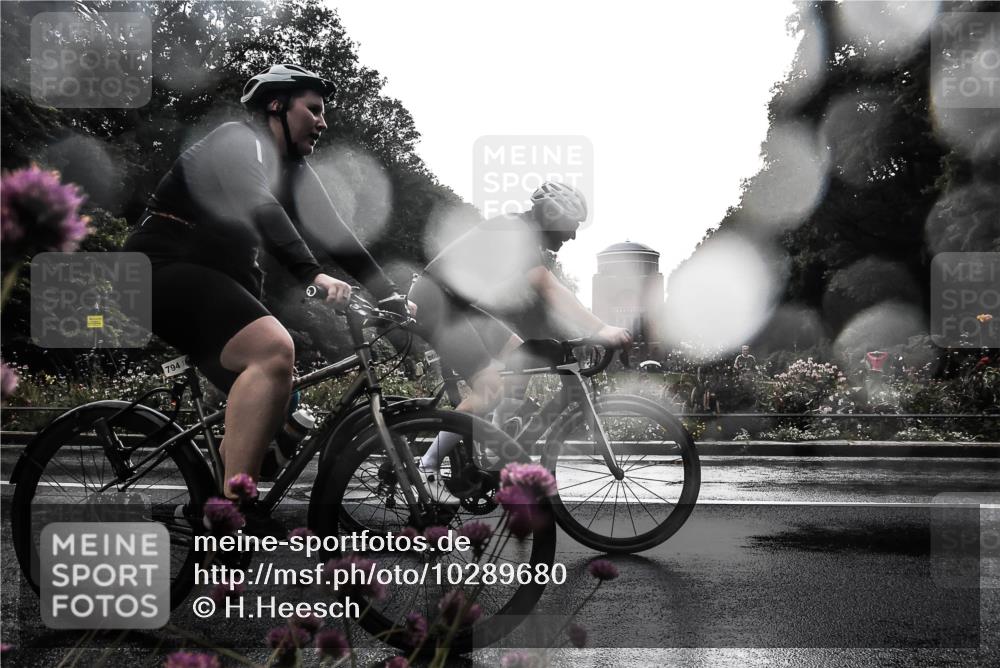 13.09.2026 - Stadtparktriathlon H.Heesch http://msf.ph/oto/10289680 13.09.2026 11:46:52 Radfahren 794, 838, 860 meine-sportfotos.de