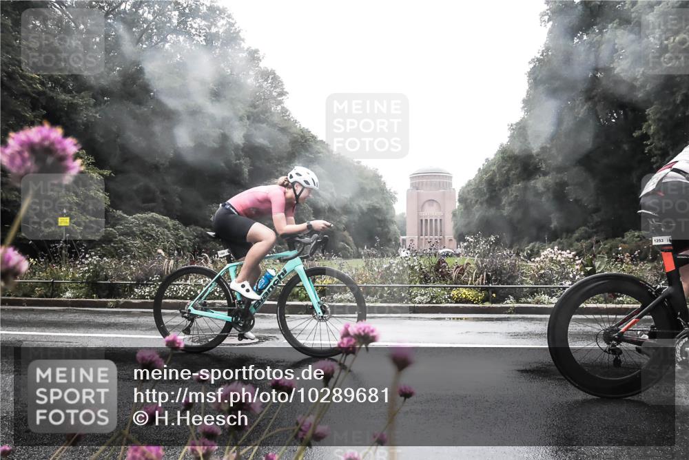 13.09.2026 - Stadtparktriathlon H.Heesch http://msf.ph/oto/10289681 13.09.2026 12:56:37 Radfahren 1123, 1156, 1253, 1271, 1389, 1427 meine-sportfotos.de