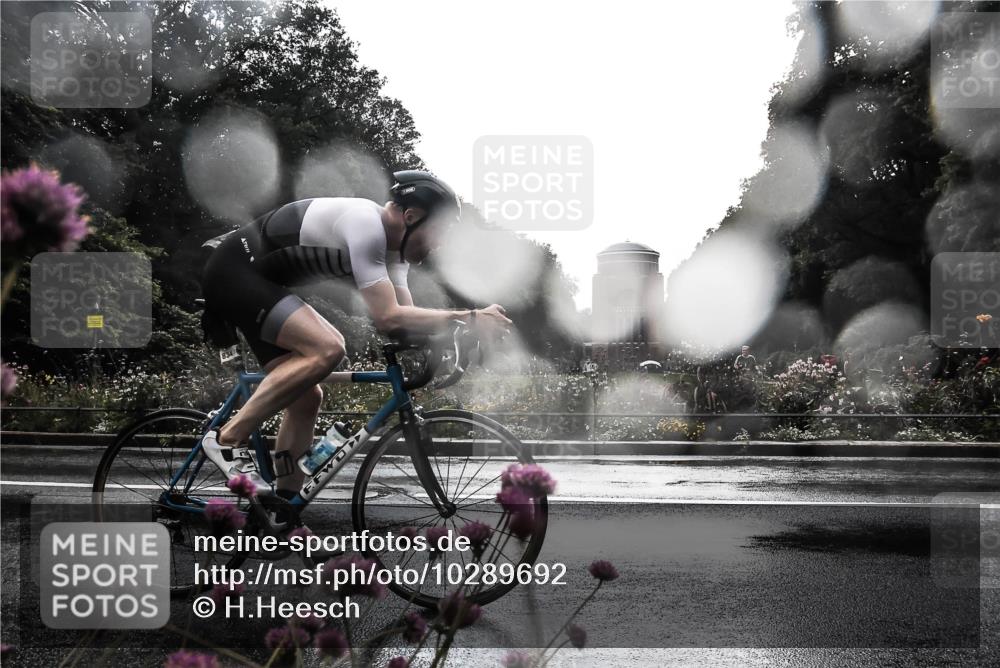13.09.2026 - Stadtparktriathlon H.Heesch http://msf.ph/oto/10289692 13.09.2026 11:46:57 Radfahren 834 meine-sportfotos.de
