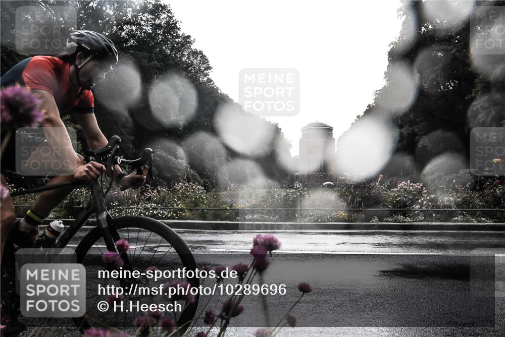 13.09.2026 - Stadtparktriathlon H.Heesch http://msf.ph/oto/10289696 13.09.2026 11:47:06 Radfahren 905 meine-sportfotos.de