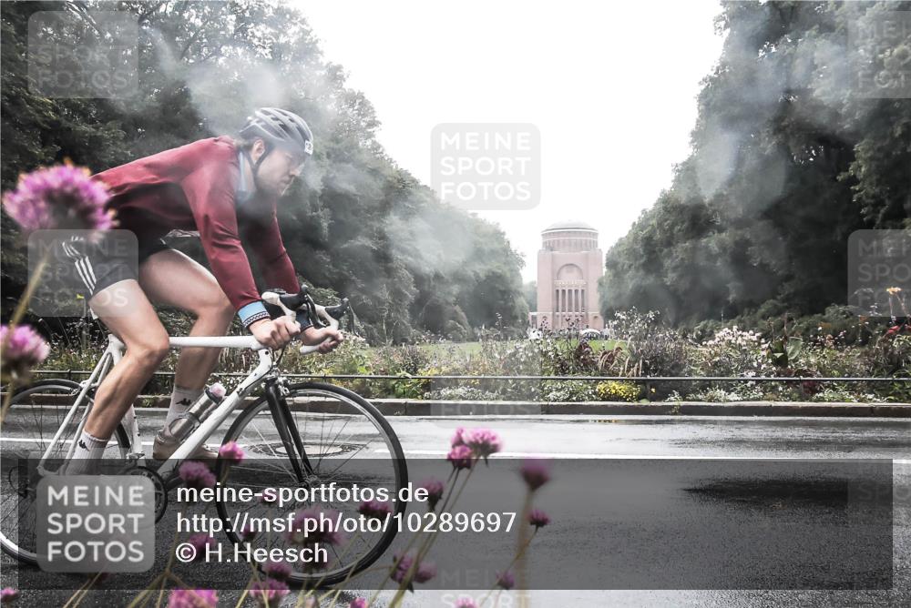 13.09.2026 - Stadtparktriathlon H.Heesch http://msf.ph/oto/10289697 13.09.2026 12:56:44 Radfahren 1105, 1176, 1231, 1241, 1427 meine-sportfotos.de