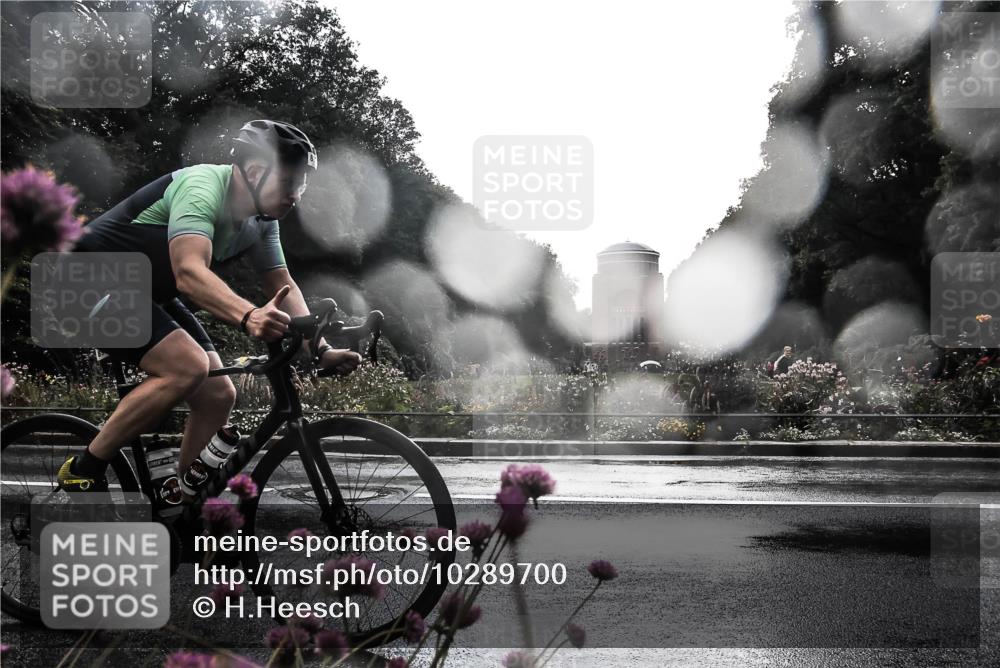 13.09.2026 - Stadtparktriathlon H.Heesch http://msf.ph/oto/10289700 13.09.2026 11:47:12 Radfahren 859, 893 meine-sportfotos.de