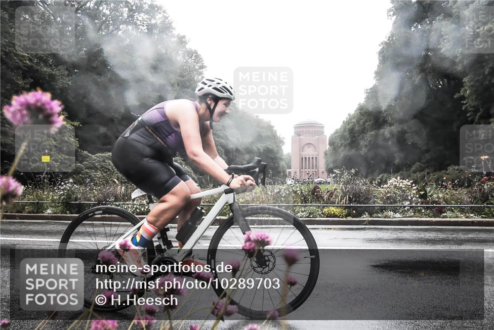 13.09.2026 - Stadtparktriathlon H.Heesch http://msf.ph/oto/10289703 13.09.2026 12:56:45 Radfahren 1083, 1105, 1176, 1231, 1241 meine-sportfotos.de