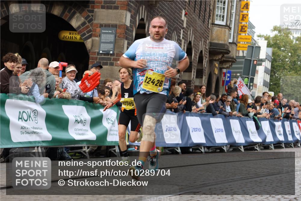 13.09.2026 - 21. swb-Marathon Bremen Strokosch-Dieckow http://msf.ph/oto/10289704 13.09.2026 10:42:16 Ziel 10972, 12426, 12468, 13621, 10358, 10632, 10775, 11375, 11630, 12395, 12525 meine-sportfotos.de