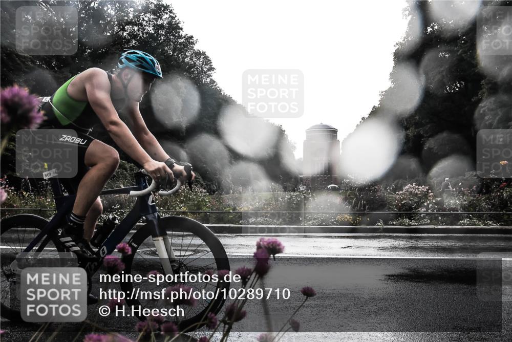 13.09.2026 - Stadtparktriathlon H.Heesch http://msf.ph/oto/10289710 13.09.2026 11:47:19 Radfahren 800, 869, 935 meine-sportfotos.de