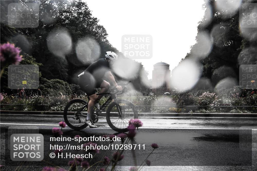 13.09.2026 - Stadtparktriathlon H.Heesch http://msf.ph/oto/10289711 13.09.2026 11:47:22 Radfahren 745, 800, 826, 869, 935 meine-sportfotos.de