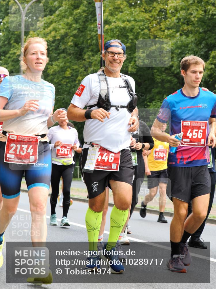13.09.2026 - 21. swb-Marathon Bremen TobiasT http://msf.ph/oto/10289717 13.09.2026 12:28:57 Laufen 2134, 0541, 21, 26, 1251, 446, 26, 2304, 2024, 19, 456, 0762 meine-sportfotos.de