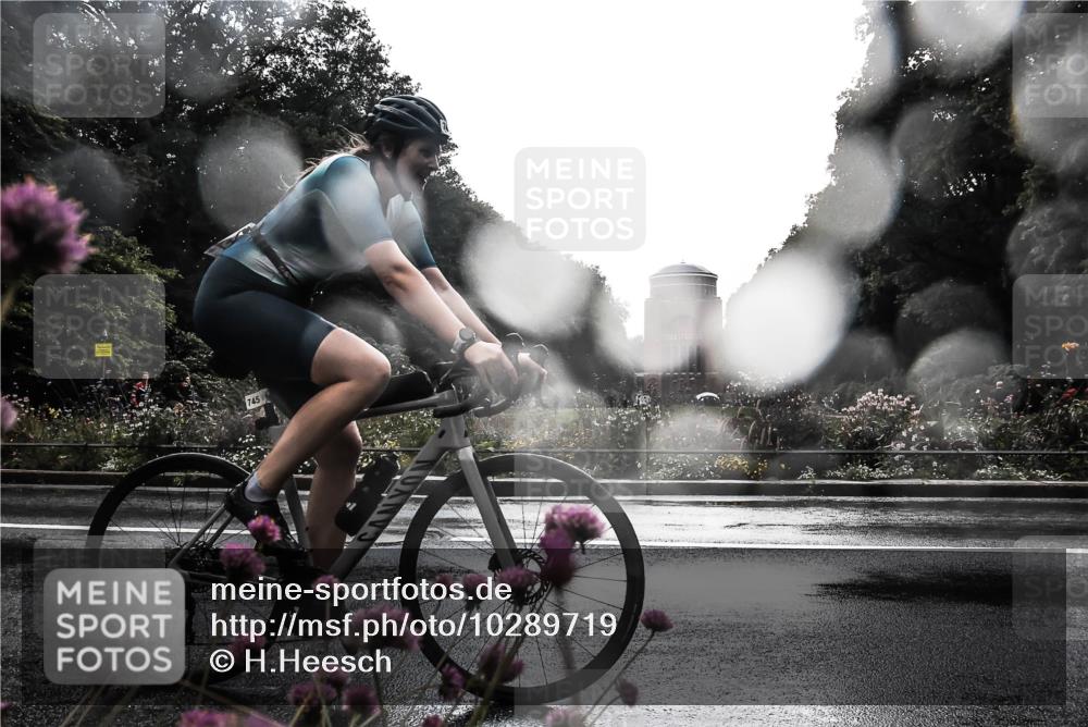 13.09.2026 - Stadtparktriathlon H.Heesch http://msf.ph/oto/10289719 13.09.2026 11:47:23 Radfahren 745, 800, 826, 863, 869, 935 meine-sportfotos.de