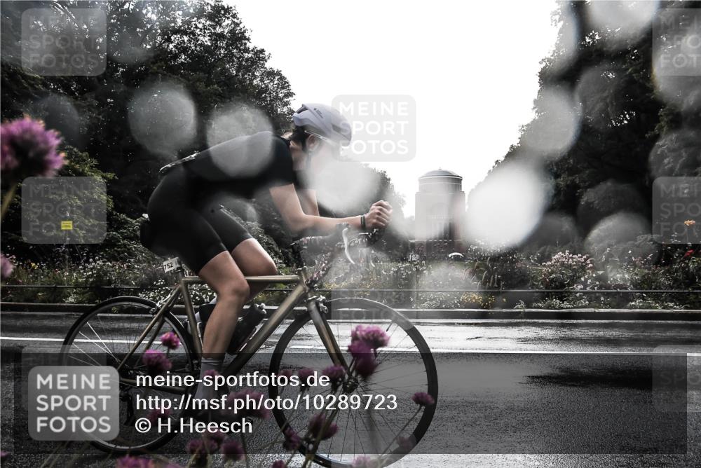 13.09.2026 - Stadtparktriathlon H.Heesch http://msf.ph/oto/10289723 13.09.2026 11:47:32 Radfahren 752, 801, 840 meine-sportfotos.de