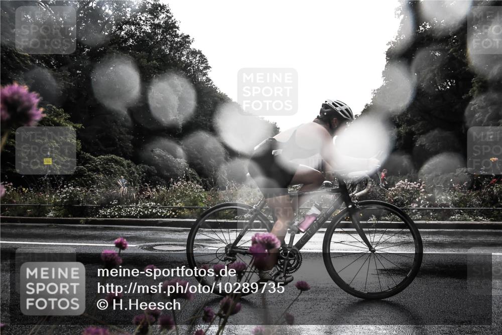 13.09.2026 - Stadtparktriathlon H.Heesch http://msf.ph/oto/10289735 13.09.2026 11:47:36 Radfahren 761, 801, 840 meine-sportfotos.de