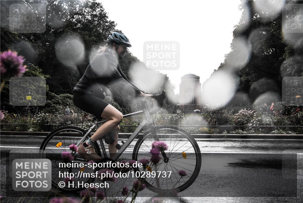 13.09.2026 - Stadtparktriathlon H.Heesch http://msf.ph/oto/10289737 13.09.2026 11:47:38 Radfahren 761, 801 meine-sportfotos.de