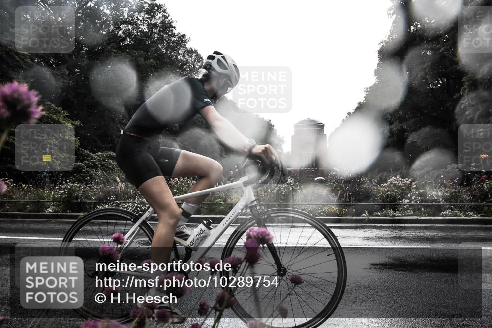 13.09.2026 - Stadtparktriathlon H.Heesch http://msf.ph/oto/10289754 13.09.2026 11:47:45 Radfahren 736, 740, 776, 779, 818, 831, 865, 873, 885, 948 meine-sportfotos.de