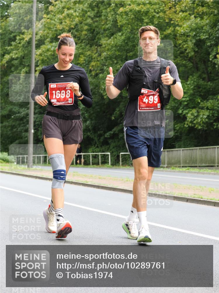 13.09.2026 - 21. swb-Marathon Bremen TobiasT http://msf.ph/oto/10289761 13.09.2026 12:29:03 Laufen 1698, 499, 21, 40 meine-sportfotos.de