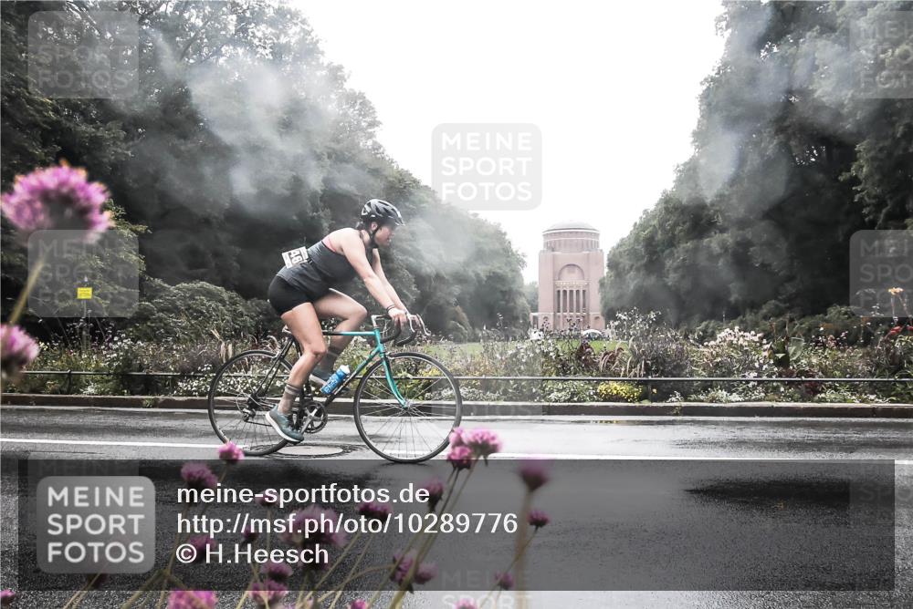 13.09.2026 - Stadtparktriathlon H.Heesch http://msf.ph/oto/10289776 13.09.2026 12:57:13 Radfahren 1265, 1333, 1346 meine-sportfotos.de