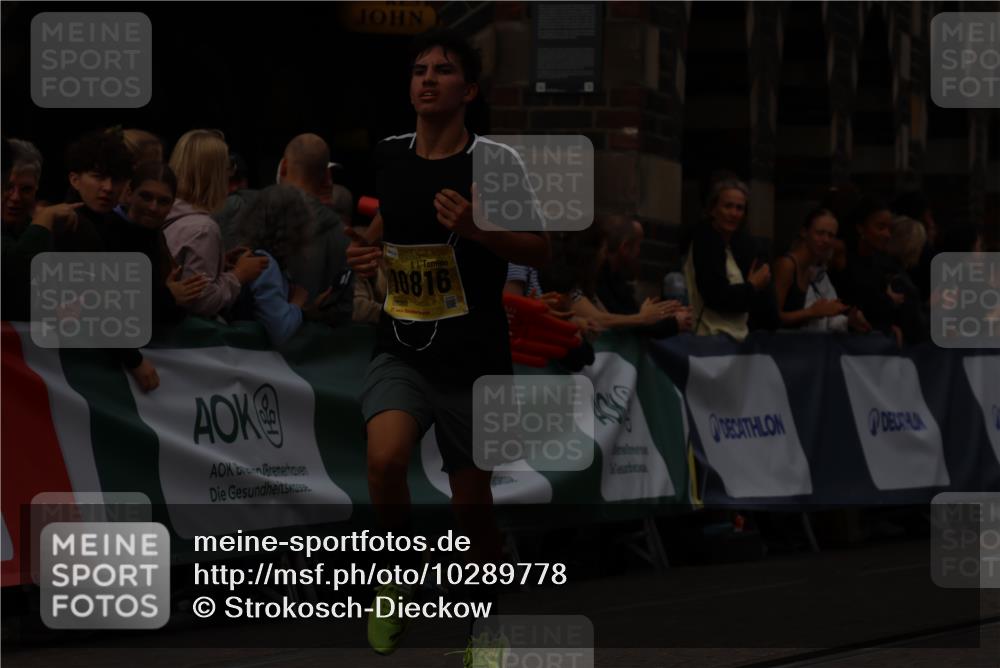 13.09.2026 - 21. swb-Marathon Bremen Strokosch-Dieckow http://msf.ph/oto/10289778 13.09.2026 10:42:55 Ziel 10312, 10358, 10632, 10775, 10816, 11375, 11779, 12281, 12395, 10336, 11042, 11143, 11265, 11442, 11632, 12053, 13523 meine-sportfotos.de