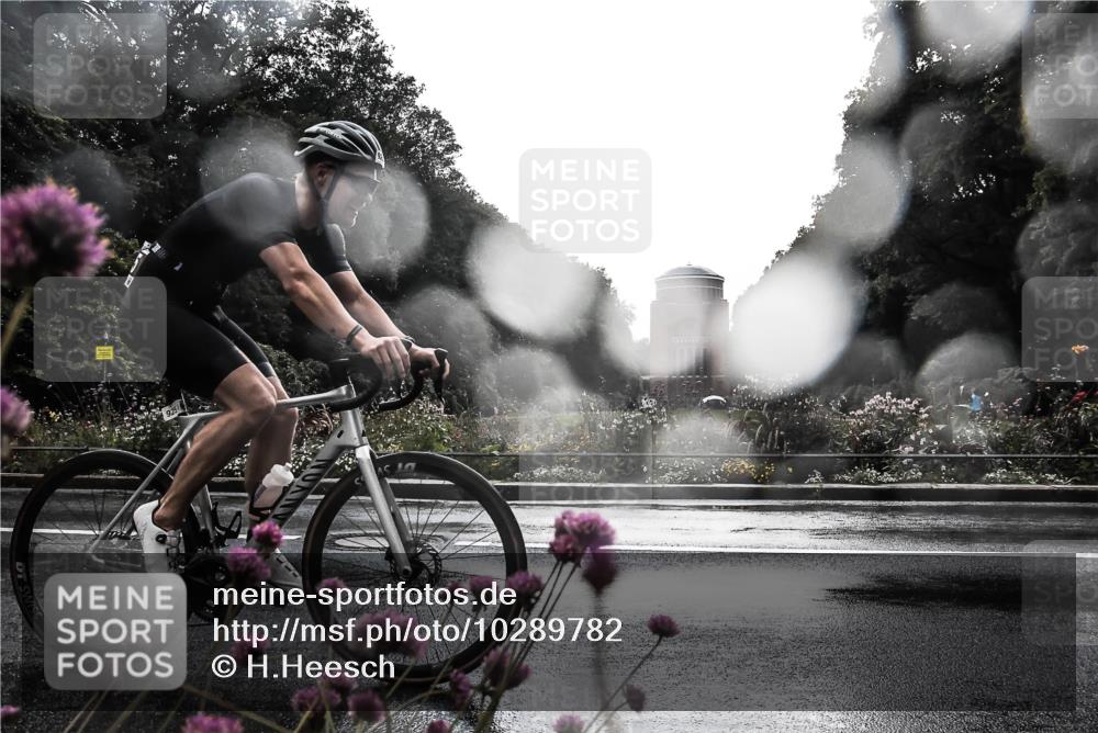 13.09.2026 - Stadtparktriathlon H.Heesch http://msf.ph/oto/10289782 13.09.2026 11:47:56 Radfahren 772, 858, 925 meine-sportfotos.de