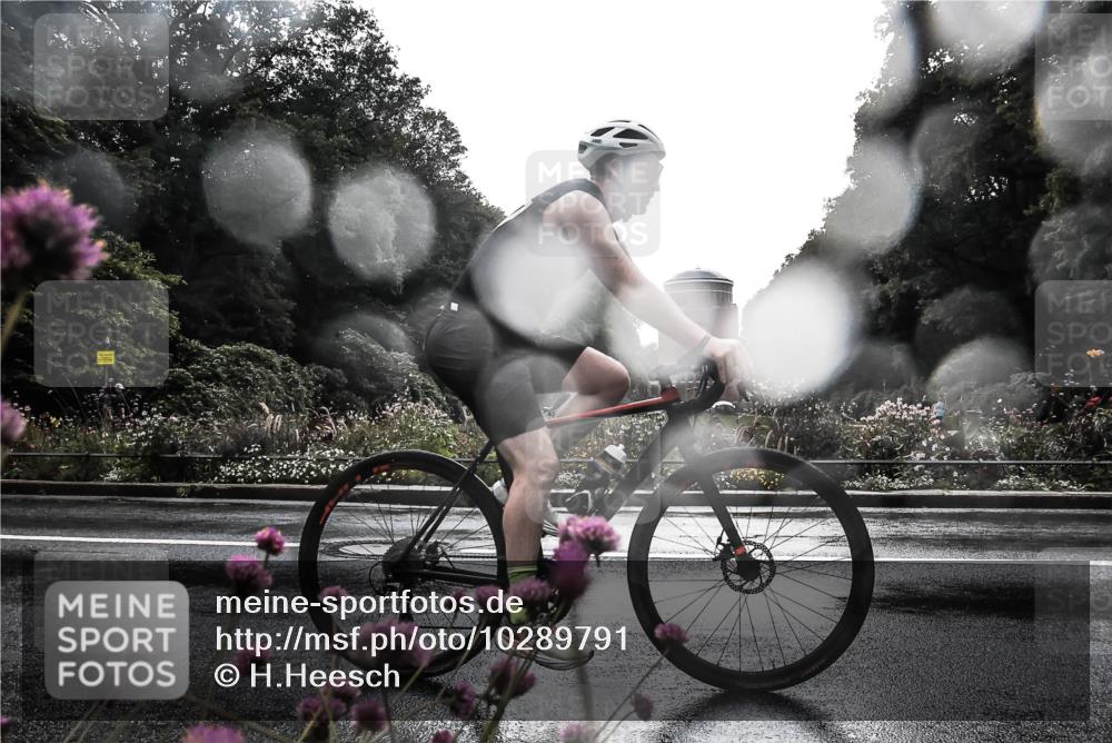 13.09.2026 - Stadtparktriathlon H.Heesch http://msf.ph/oto/10289791 13.09.2026 11:48:00 Radfahren 772, 857, 858 meine-sportfotos.de