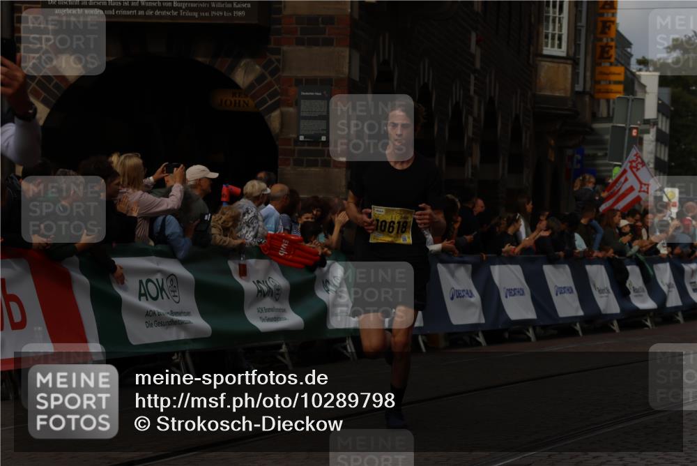 13.09.2026 - 21. swb-Marathon Bremen Strokosch-Dieckow http://msf.ph/oto/10289798 13.09.2026 10:43:35 Ziel 10346, 10456, 11042, 11143, 11265, 11632, 12053, 12406, 12469, 13523, 11019, 11948, 12250, 12253, 13509 meine-sportfotos.de