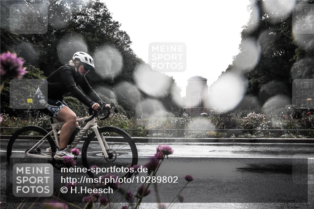 13.09.2026 - Stadtparktriathlon H.Heesch http://msf.ph/oto/10289802 13.09.2026 11:48:16 Radfahren 739, 781 meine-sportfotos.de