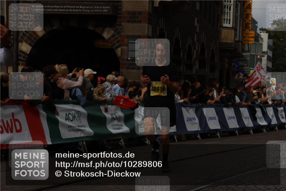 13.09.2026 - 21. swb-Marathon Bremen Strokosch-Dieckow http://msf.ph/oto/10289806 13.09.2026 10:43:35 Ziel 10346, 10456, 11042, 11143, 11265, 11632, 12053, 12406, 12469, 13523, 11019, 11948, 12250, 12253, 13509 meine-sportfotos.de