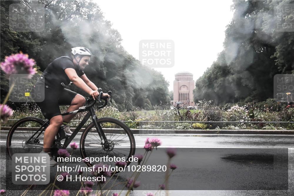 13.09.2026 - Stadtparktriathlon H.Heesch http://msf.ph/oto/10289820 13.09.2026 12:57:41 Radfahren 1135, 1374, 1409 meine-sportfotos.de