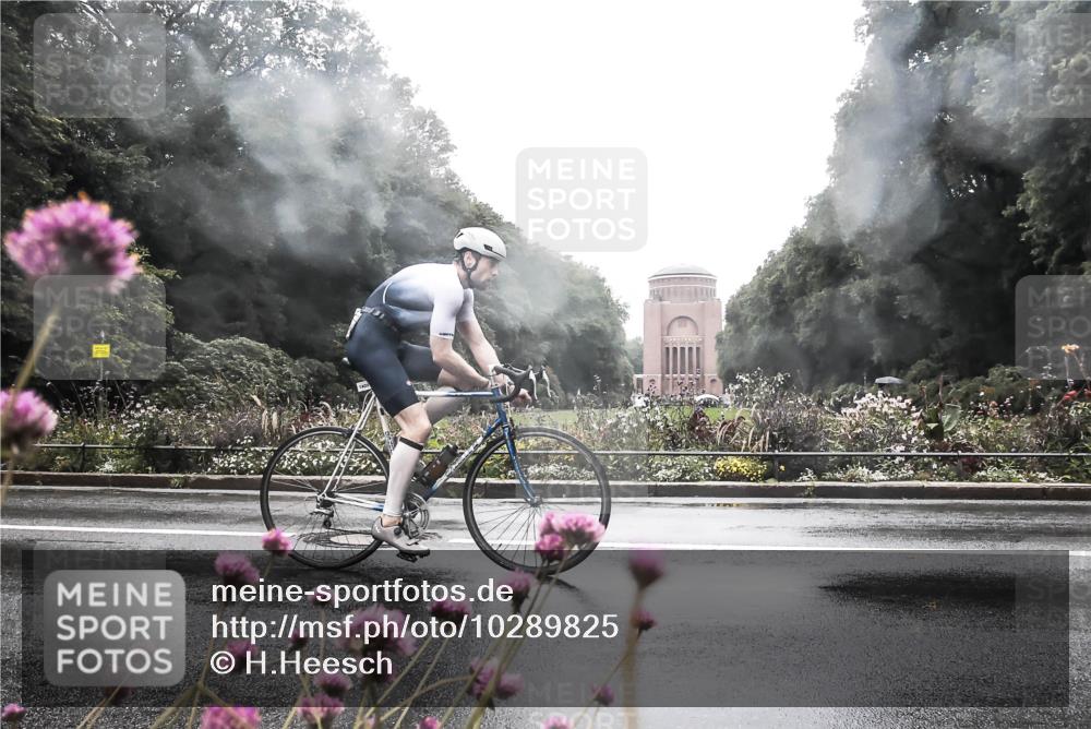 13.09.2026 - Stadtparktriathlon H.Heesch http://msf.ph/oto/10289825 13.09.2026 12:57:45 Radfahren 1306, 1374, 1409 meine-sportfotos.de