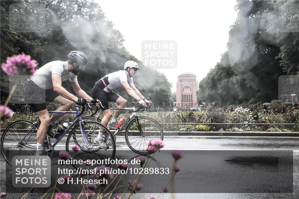 13.09.2026 - Stadtparktriathlon H.Heesch http://msf.ph/oto/10289833 13.09.2026 12:57:46 Radfahren 1306, 1374, 1409 meine-sportfotos.de