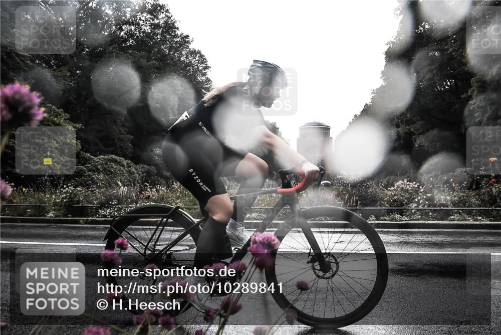13.09.2026 - Stadtparktriathlon H.Heesch http://msf.ph/oto/10289841 13.09.2026 11:48:39 Radfahren 737, 748, 757, 825 meine-sportfotos.de
