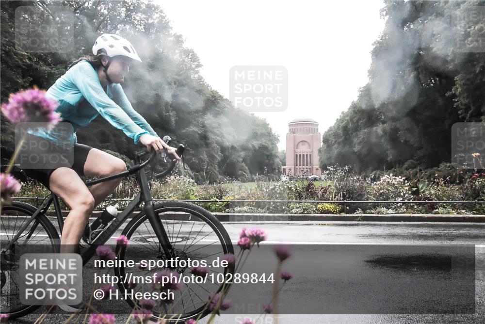 13.09.2026 - Stadtparktriathlon H.Heesch http://msf.ph/oto/10289844 13.09.2026 12:57:55 Radfahren 1128, 1162, 1276, 1377 meine-sportfotos.de