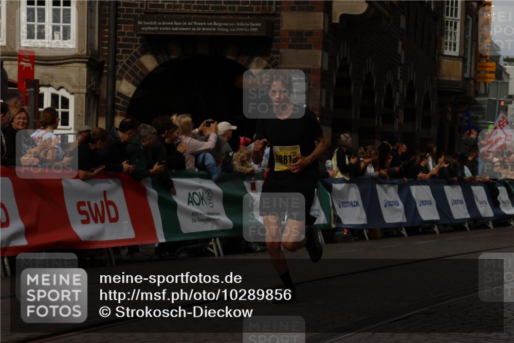 13.09.2026 - 21. swb-Marathon Bremen Strokosch-Dieckow http://msf.ph/oto/10289856 13.09.2026 10:43:36 Ziel 10346, 10456, 10618, 11042, 11143, 11632, 12053, 12406, 12469, 13523, 11019, 11948, 12250, 12253, 13509 meine-sportfotos.de