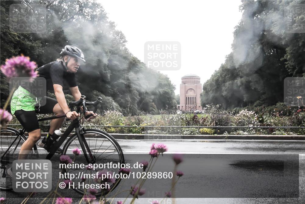 13.09.2026 - Stadtparktriathlon H.Heesch http://msf.ph/oto/10289860 13.09.2026 12:58:04 Radfahren 1069, 1116, 1263, 1407 meine-sportfotos.de