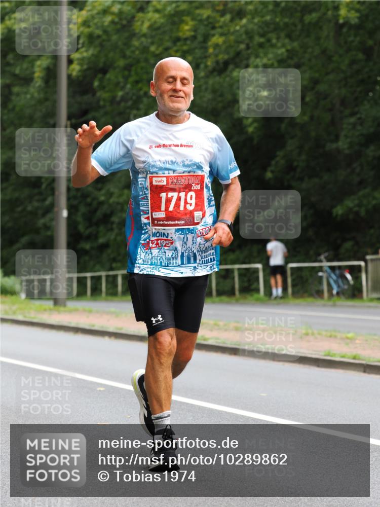 13.09.2026 - 21. swb-Marathon Bremen TobiasT http://msf.ph/oto/10289862 13.09.2026 12:29:16 Laufen 21, 20, 1719, 1711, 21, 20, 2, 195 meine-sportfotos.de