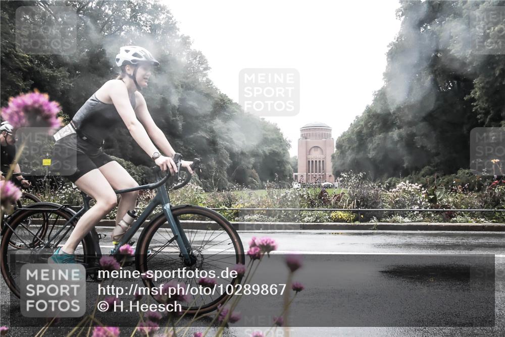 13.09.2026 - Stadtparktriathlon H.Heesch http://msf.ph/oto/10289867 13.09.2026 12:58:05 Radfahren 1069, 1116, 1263, 1407 meine-sportfotos.de