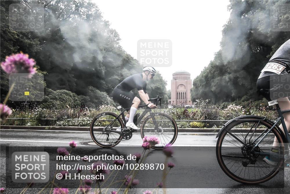 13.09.2026 - Stadtparktriathlon H.Heesch http://msf.ph/oto/10289870 13.09.2026 12:58:05 Radfahren 1069, 1116, 1263, 1407 meine-sportfotos.de