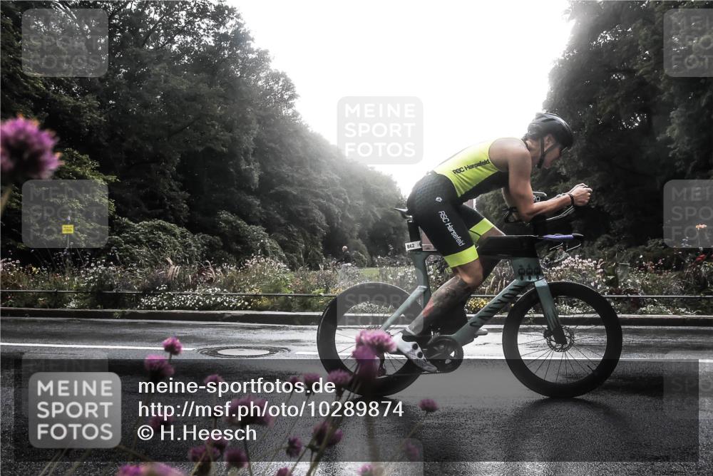 13.09.2026 - Stadtparktriathlon H.Heesch http://msf.ph/oto/10289874 13.09.2026 11:49:05 Radfahren 743, 744, 862, 899, 927 meine-sportfotos.de