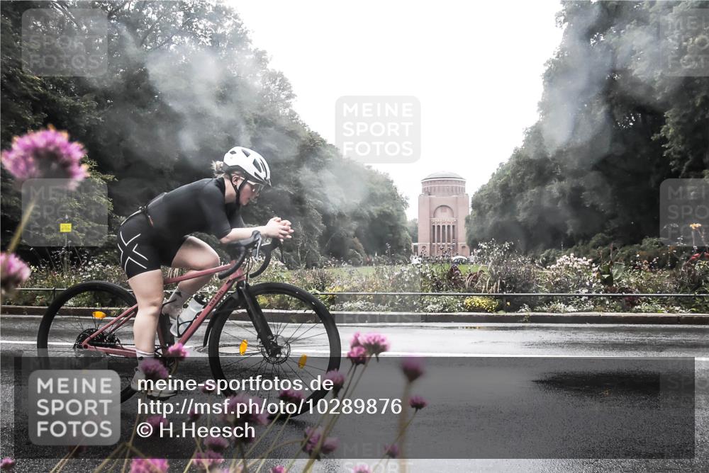 13.09.2026 - Stadtparktriathlon H.Heesch http://msf.ph/oto/10289876 13.09.2026 12:58:10 Radfahren 1210, 1244, 1352 meine-sportfotos.de