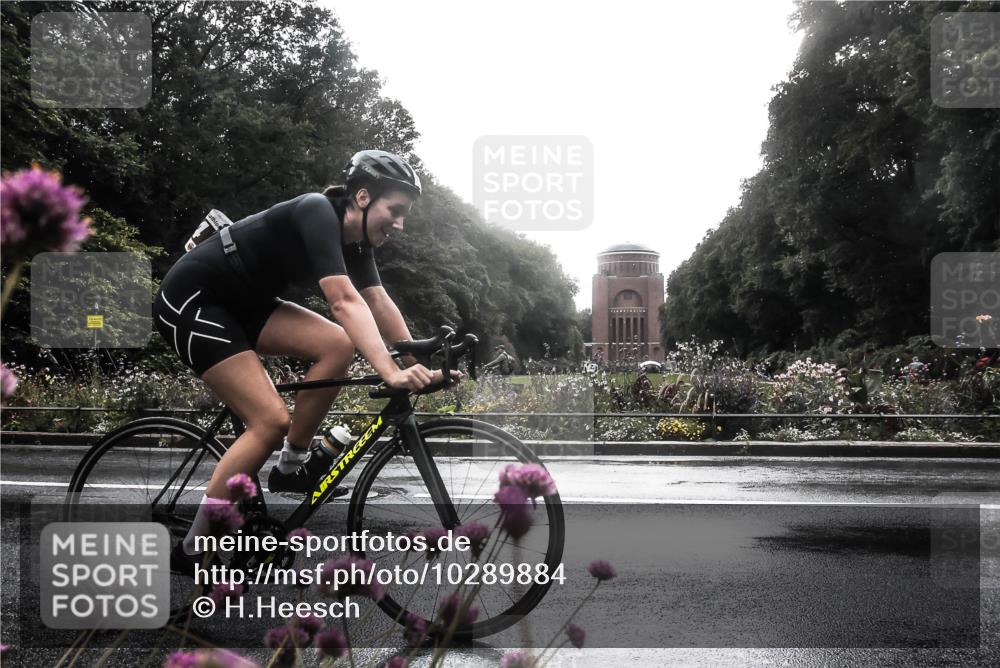 13.09.2026 - Stadtparktriathlon H.Heesch http://msf.ph/oto/10289884 13.09.2026 11:49:08 Radfahren 743, 744, 862, 927 meine-sportfotos.de