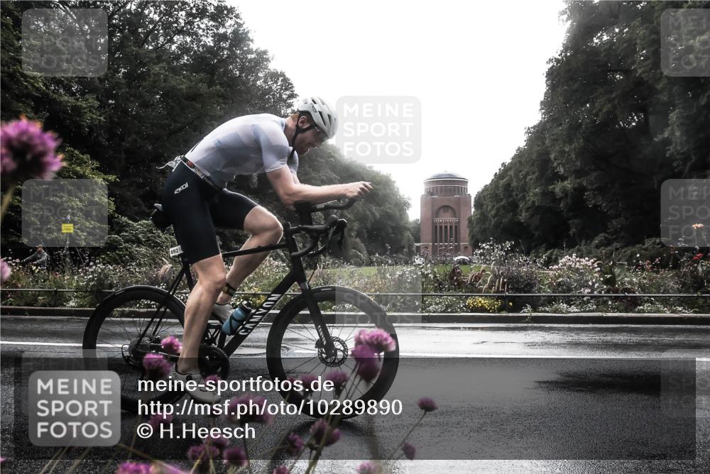 13.09.2026 - Stadtparktriathlon H.Heesch http://msf.ph/oto/10289890 13.09.2026 11:49:14 Radfahren 892 meine-sportfotos.de