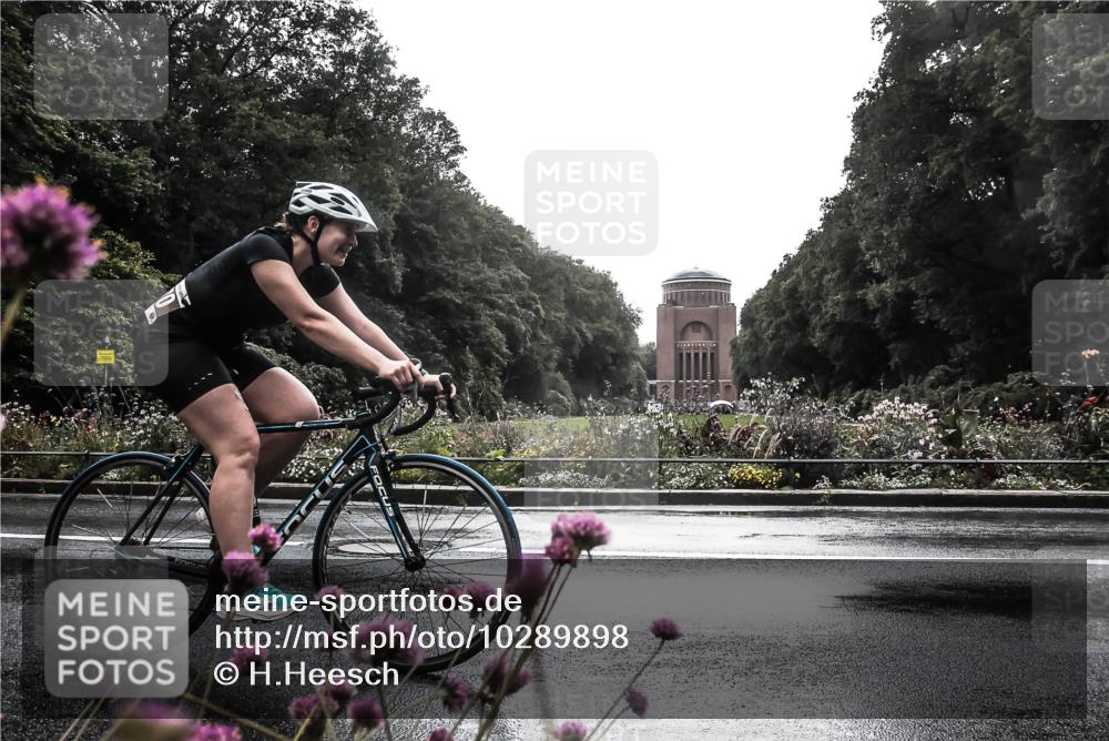 13.09.2026 - Stadtparktriathlon H.Heesch http://msf.ph/oto/10289898 13.09.2026 11:49:22 Radfahren 770, 879 meine-sportfotos.de